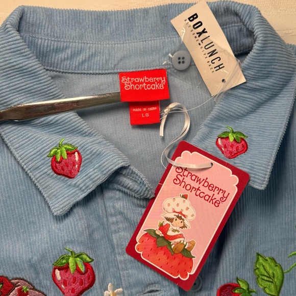 Strawberry Shortcake Embroidered Shacket Size Large BoxLunch Exclusive Corduroy - Picture 14 of 14